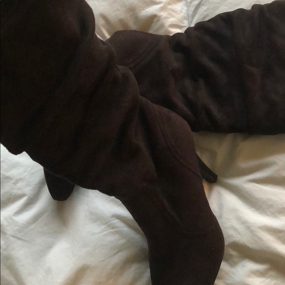 🌻 3/$40 Brown Boot Heals - Picture 2 of 5